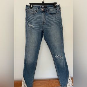 Hollister Crop High Rise Jeans with Lace Detail, Size 11, EUC
